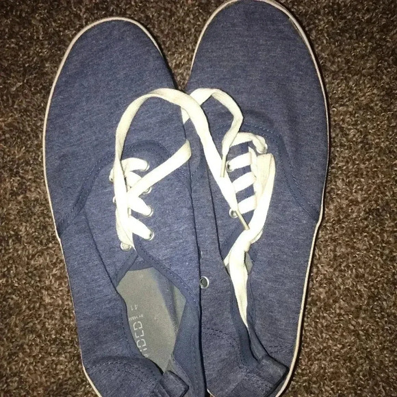 Divided Shoes - 🌟Purple sneakers ❤️